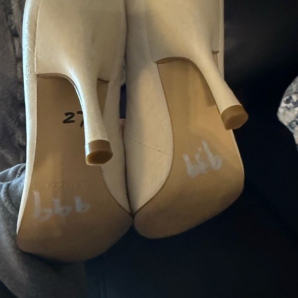 Enzo Angiolini Cream Peep Toe Heels - Picture 3 of 4